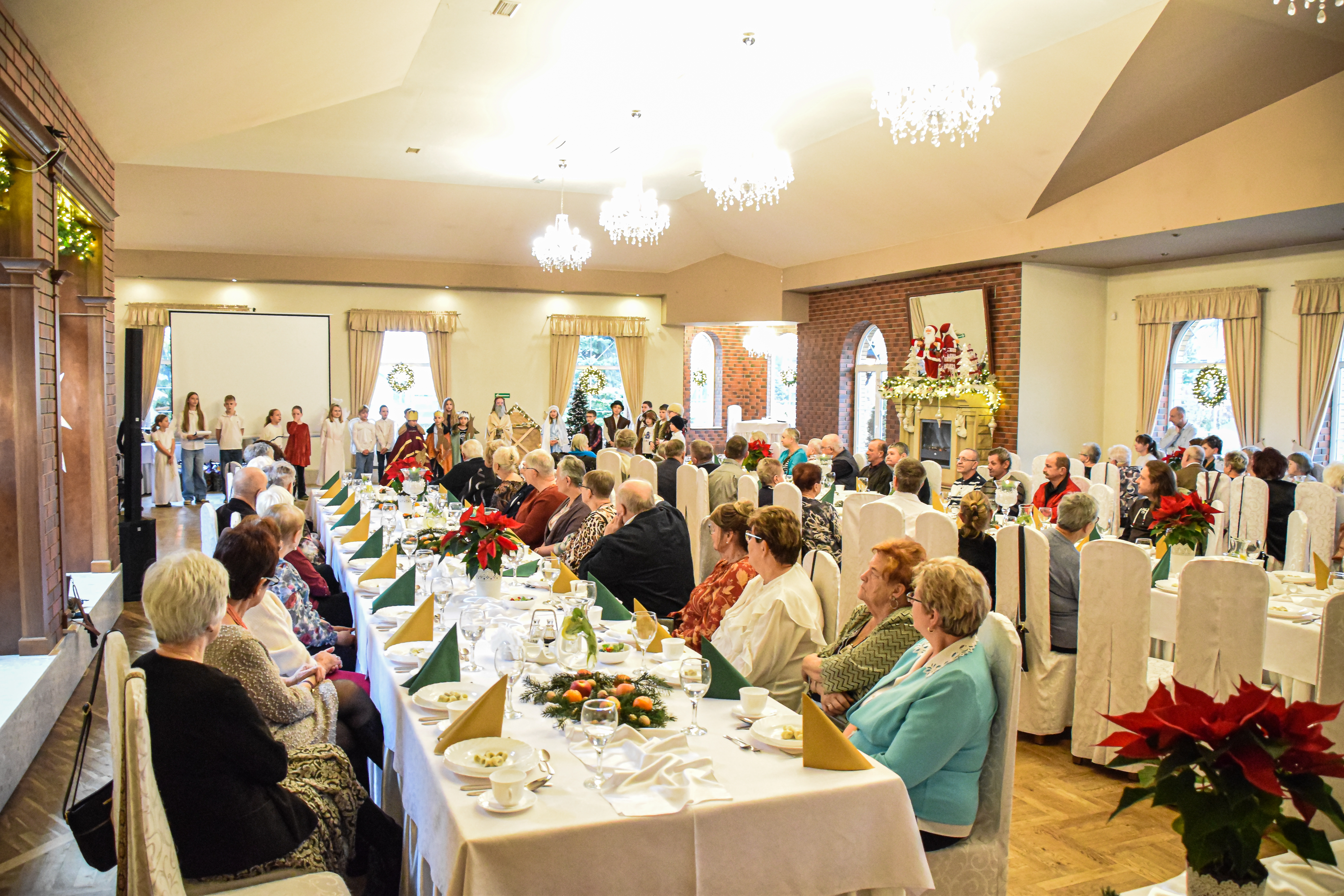 Świąteczne spotkanie dla podopiecznych GOPS-u w Wyrach (31).jpg