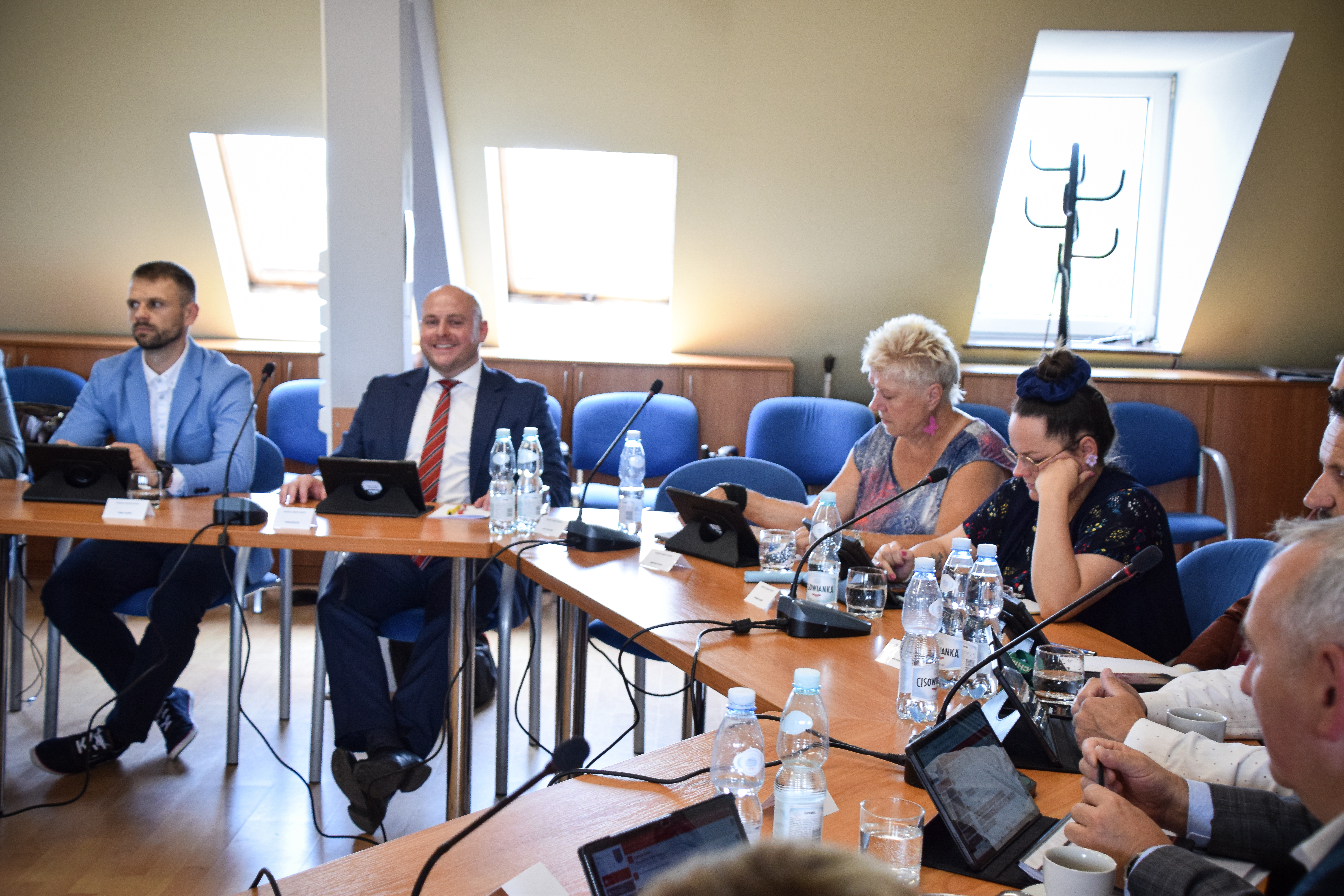 Radni Gminy Wyry podczas posiedzenia (4).jpg
