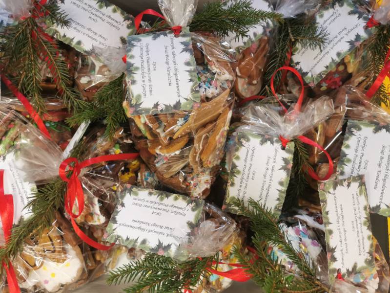 Świąteczne spotkanie dla podopiecznych GOPS-u w Wyrach (55).JPG