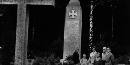 Zdjęcia pomnika pochodzące z domowego archiwum wieloletniego opiekuna tego miejsca pamięci Huberta Kubicy. Fot. ze zbiorów M. Kubicy