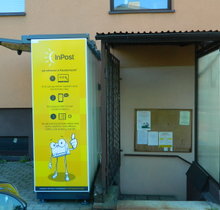 Paczkomat ul. Dąbrowszczaków 58 Wyry (4).JPG