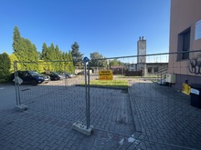 Rozpoczęcie prac w związku z przebudową pawilonu handlowego w Wyrach (1).jpg