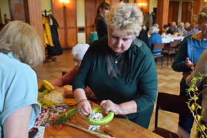 Uroczyste wielkanocne śniadanie zorganizowane przez Gminny Ośrodek Pomocy Społecznej (42).JPG