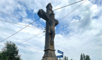 500 tys. zł na renowację zabytkowego krzyża w Wyrach