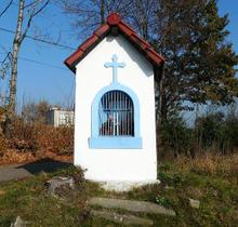 kapliczka przy cmentarzu parafialnym