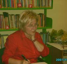Pisarka Marta Fox w Bibliotece w Wyrach