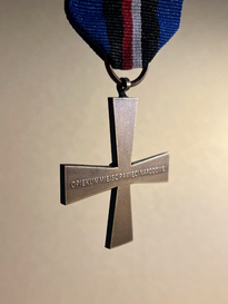 Medal„Opiekuna Miejsc Pamięci Narodowej”, tył.jpg