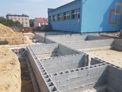 Budowa sali gimnastycznej w Wyrach